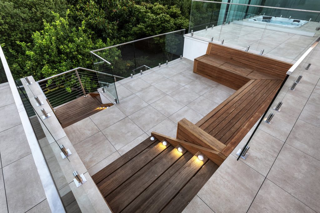Insider Tips How To Choose The Best Glass Balustrade